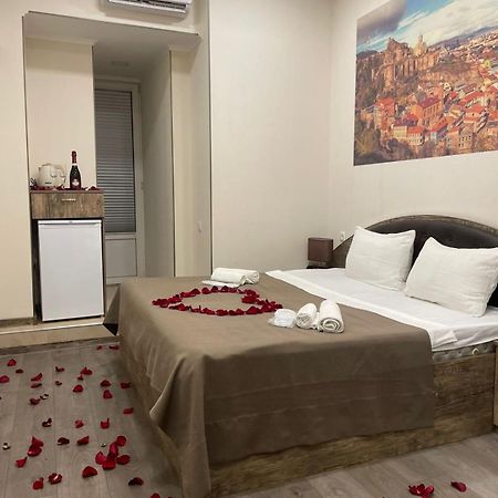 Sweet Rooms Inn Tbilisi Bagian luar foto